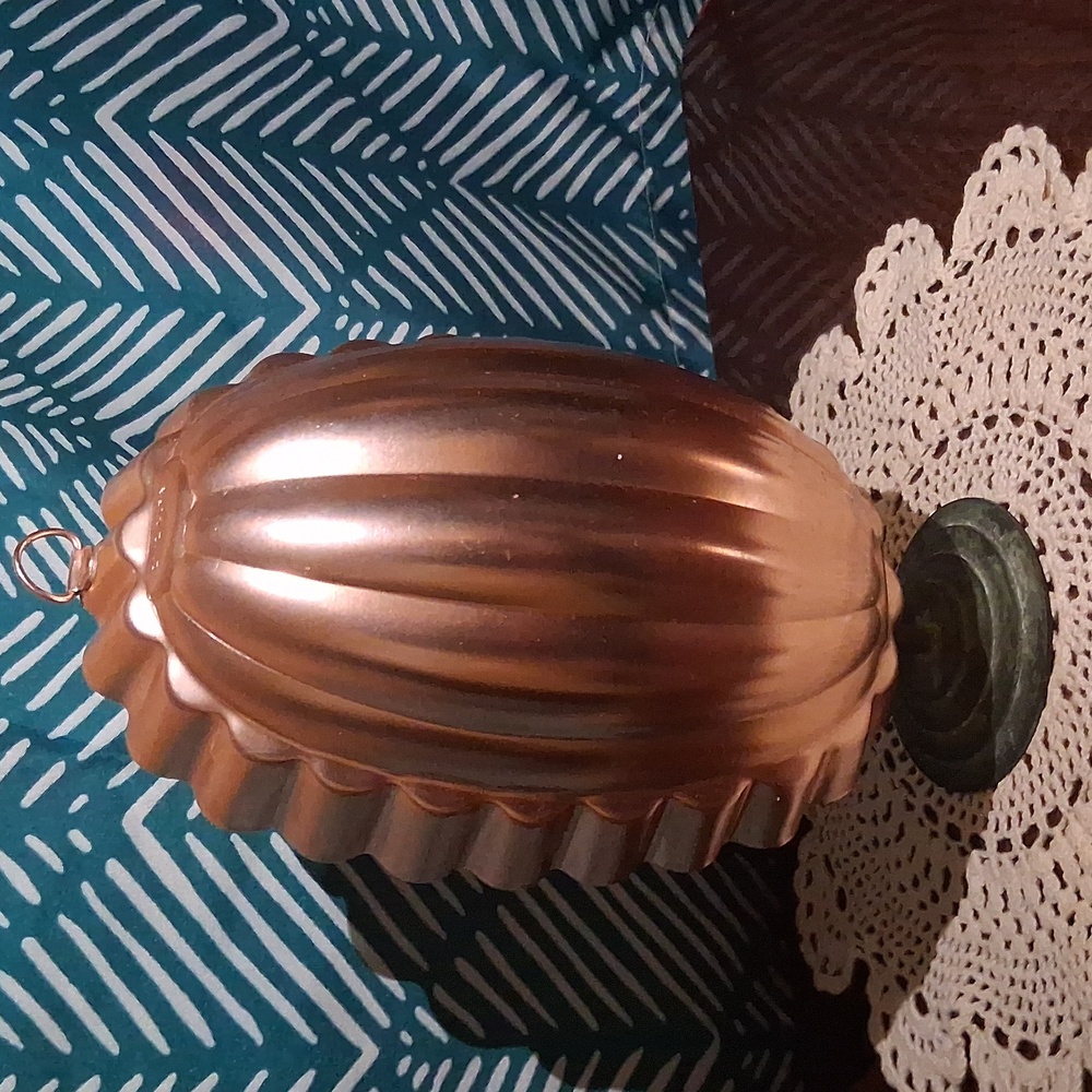 Vintage Copper Mold - Picture 2 of 6